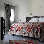 Ayasoluk & Restaurant Hotel 2*