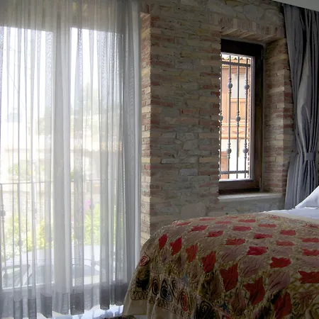 Ayasoluk & Restaurant Hotel 2*