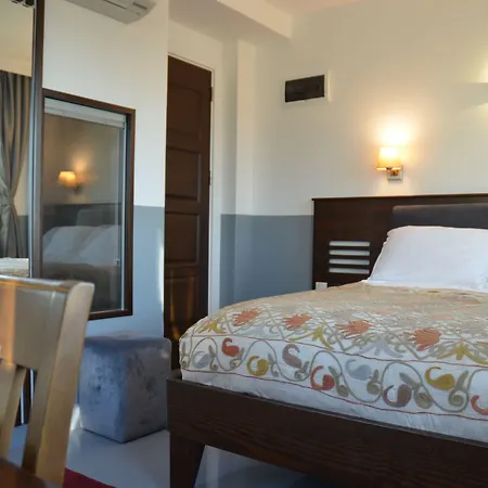 Ayasoluk & Restaurant Hotel 2*