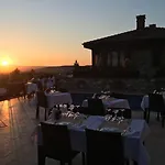 Ayasoluk & Restaurant ホテル 2*