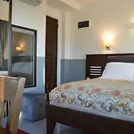 Ayasoluk & Restaurant ホテル 2*